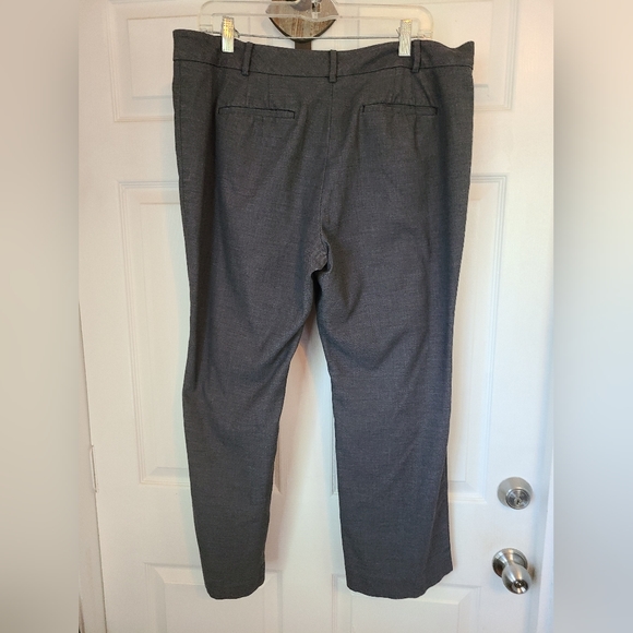 Ann Taylor Woman's Signature Petite Dress Slacks, Size: 14P Color: Grey - Picture 12 of 14